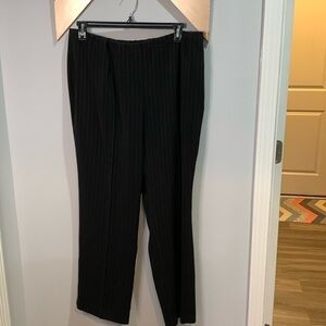 Units woman elastic waistband black and white pinstripe pants size 18 women